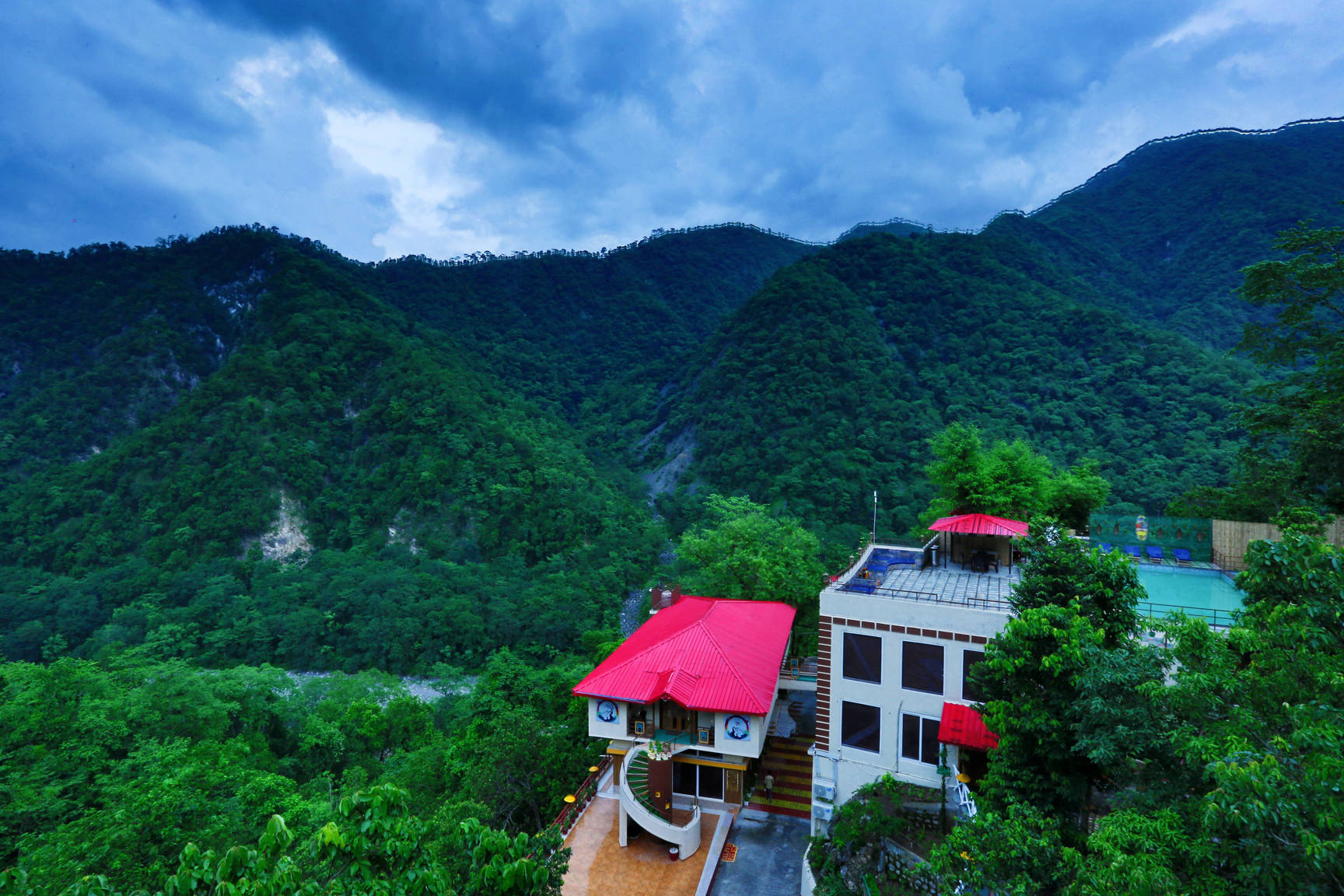 Luxury Meets Natural Beauty at Veda5 Ayurveda and Yoga Luxury World Class Retreat in the Himalayas in Rishikesh India 1 1