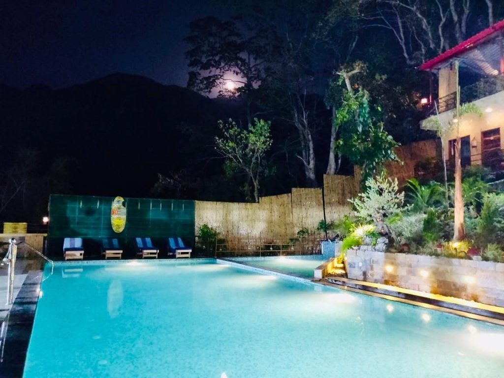 Mountain View Swimming Pool - Veda5 Luxury Ayurveda Yoga Retreat Rishikesh Himalayas India